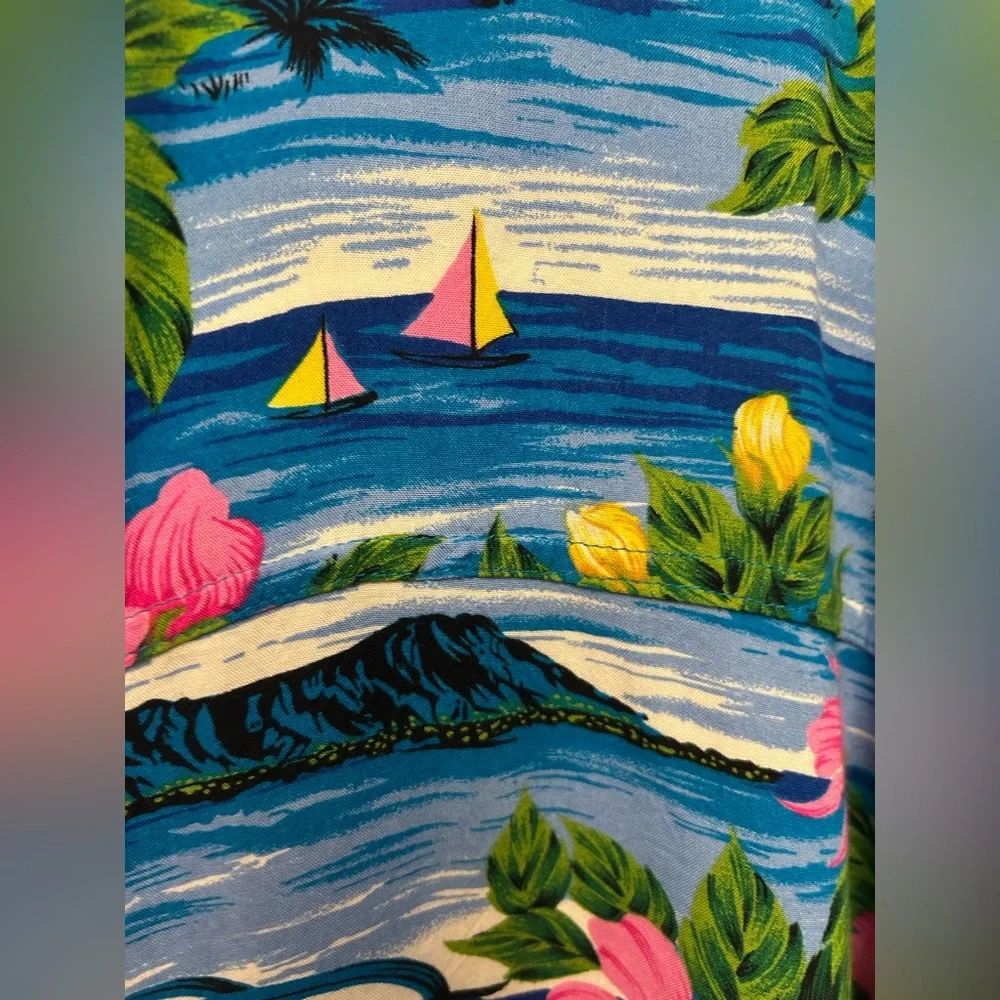 Rum Jungle Hawaiian Shirt. Made in Indonesia. Hibiscus flower/ocean print. XL